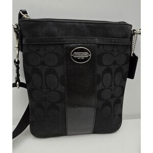 Coach Signature Logo Collection Shoulder Bag Crossbody Swingpack Black